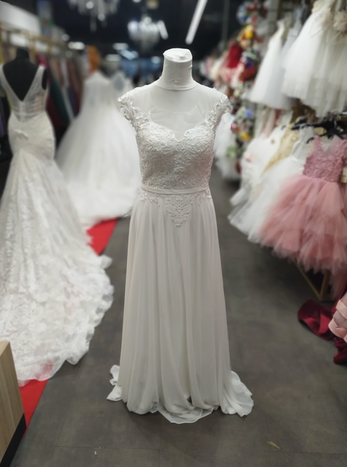 Alizée Empire Wedding Dress – Lace Bodice – Belted Waist – Size 40